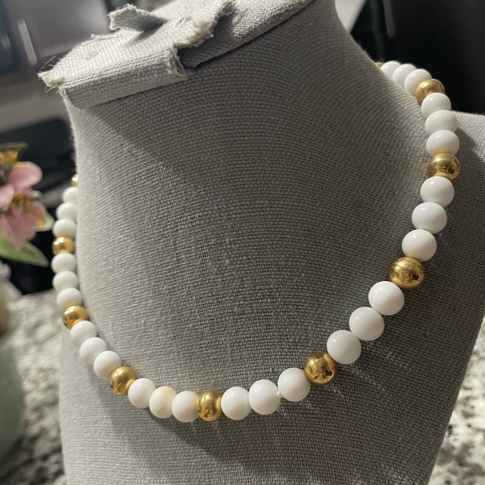 Vintage Napier Choker White and Gold Beaded Necklace